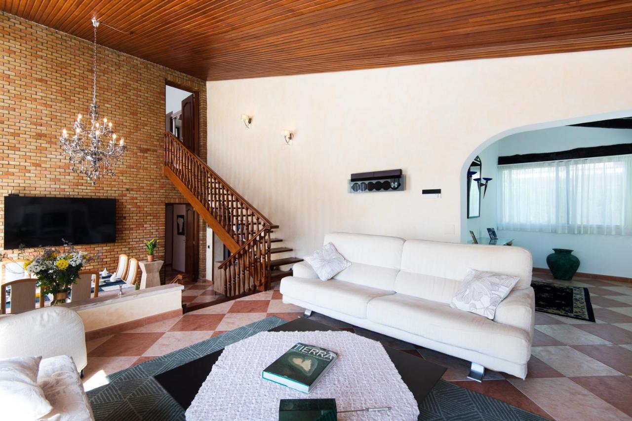 Villa Palm Beach Marina Benalmadena 3 Min Walking From The Sea ภายนอก รูปภาพ