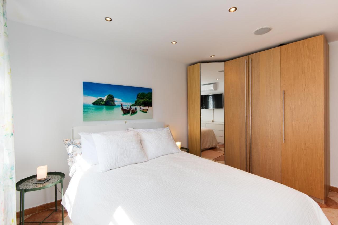 Villa Palm Beach Marina Benalmadena 3 Min Walking From The Sea ภายนอก รูปภาพ