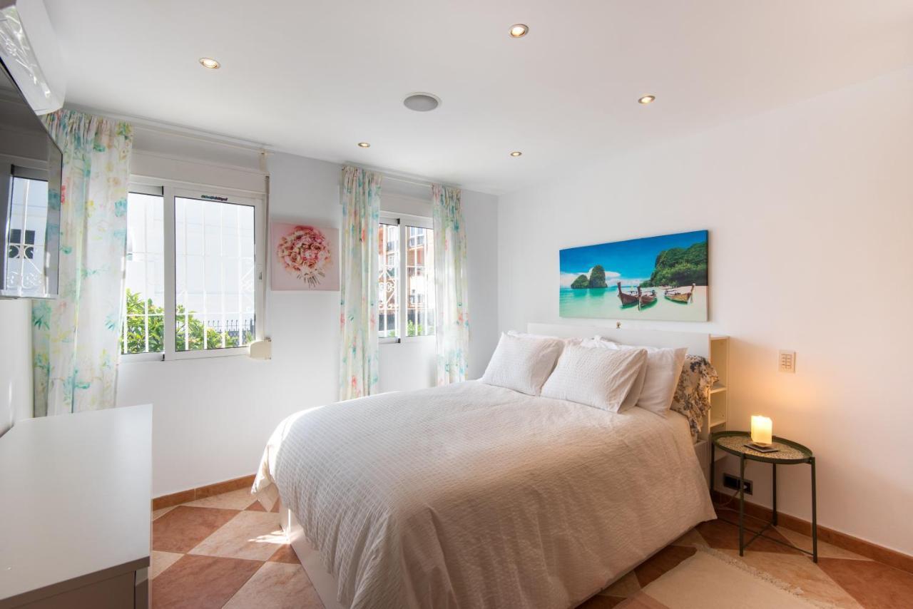 Villa Palm Beach Marina Benalmadena 3 Min Walking From The Sea ภายนอก รูปภาพ