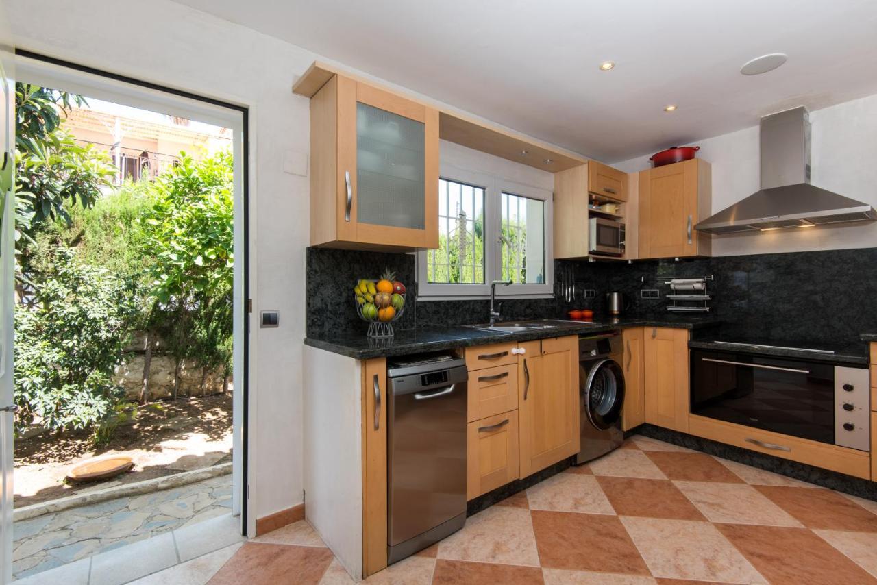 Villa Palm Beach Marina Benalmadena 3 Min Walking From The Sea ภายนอก รูปภาพ