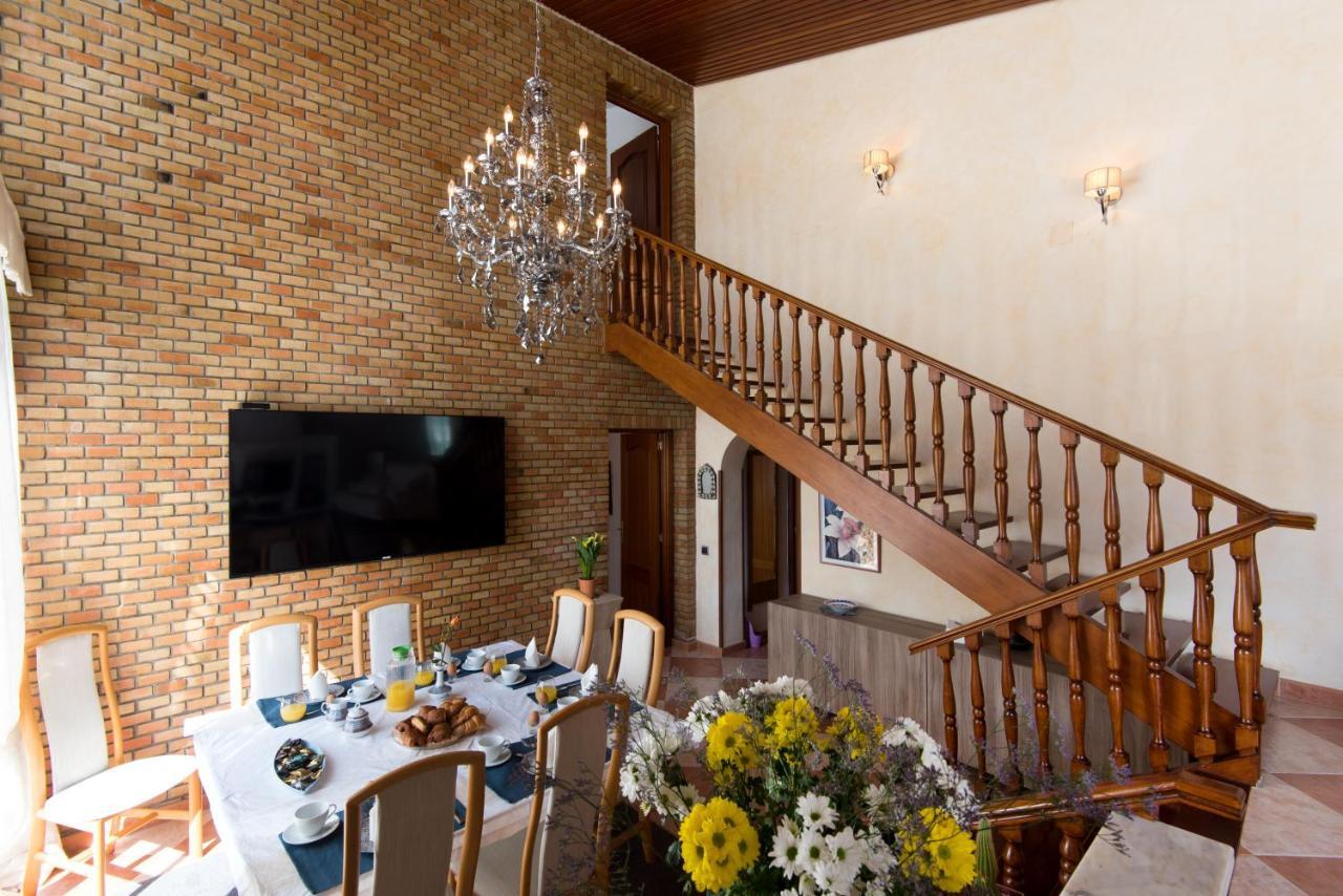 Villa Palm Beach Marina Benalmadena 3 Min Walking From The Sea ภายนอก รูปภาพ